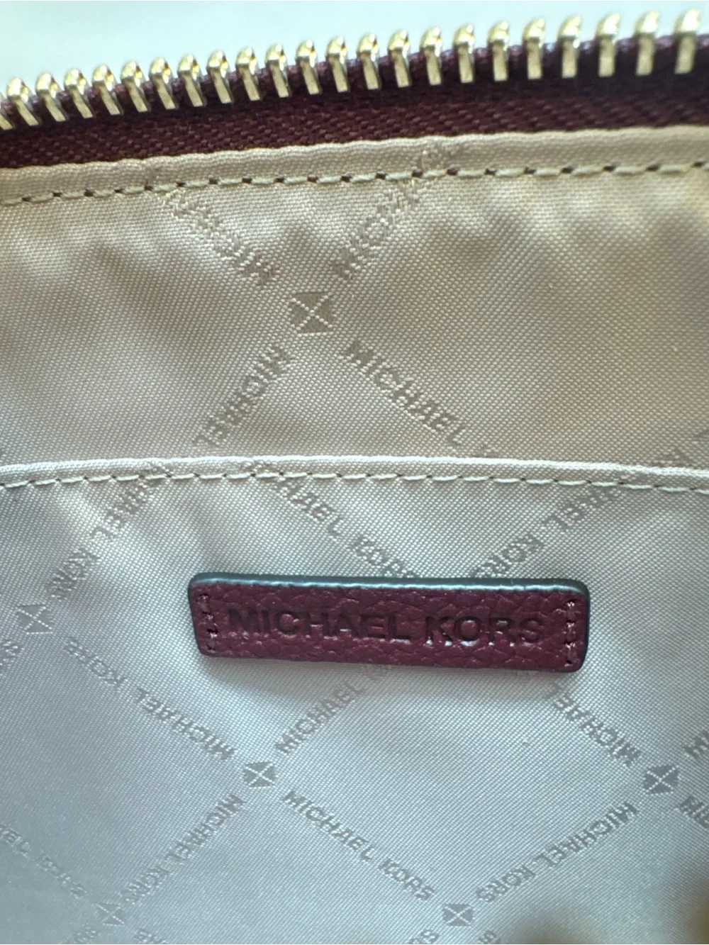 Michael Kors Women’s Jet Set Travel Burgundy Leather Wristlet with Gold Logo - Picture 7 of 9